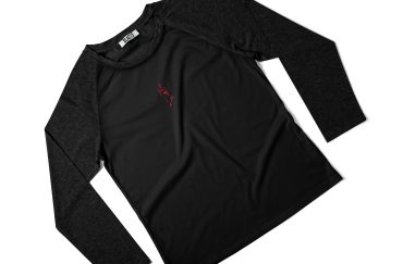 Black Longsleeve crewneck tee